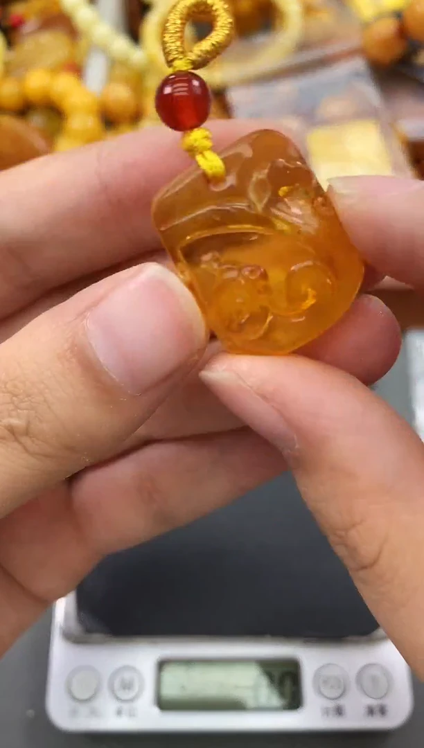未镶嵌琥珀珠宝奇石265