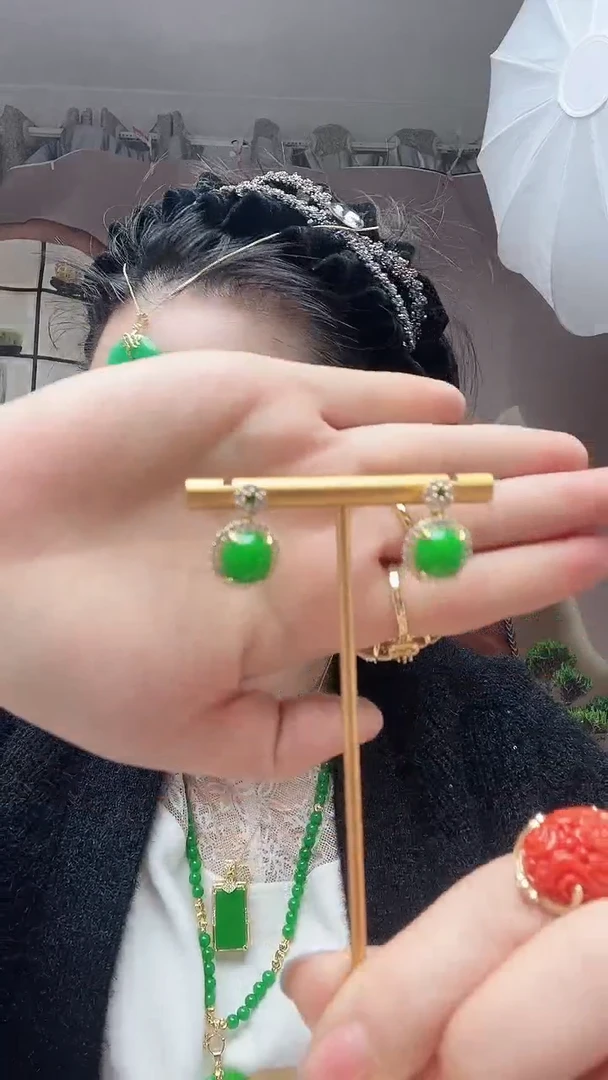 【闪购商品】翡翠耳饰14K金镶嵌8号