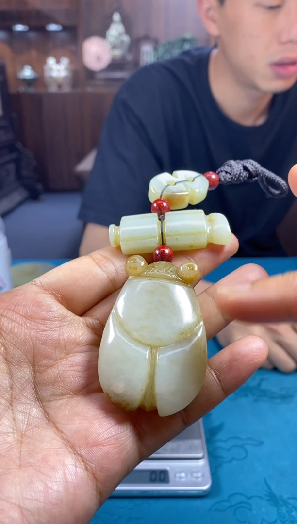 和田玉未镶嵌颈饰1