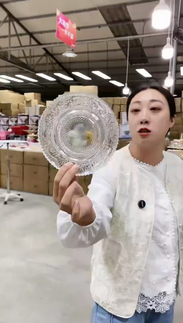 透明小号吐骨碟一个