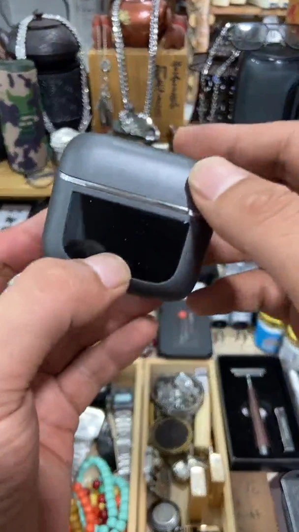 瓷片闪购商品  如图所示