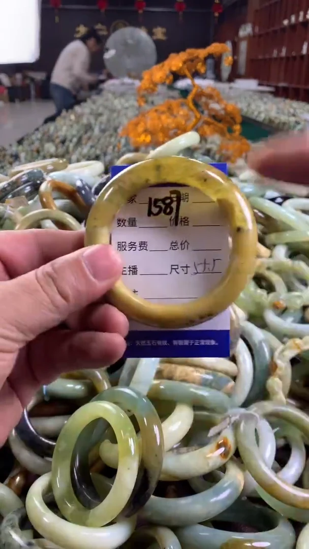 未镶嵌蛇纹石玉手镯1587