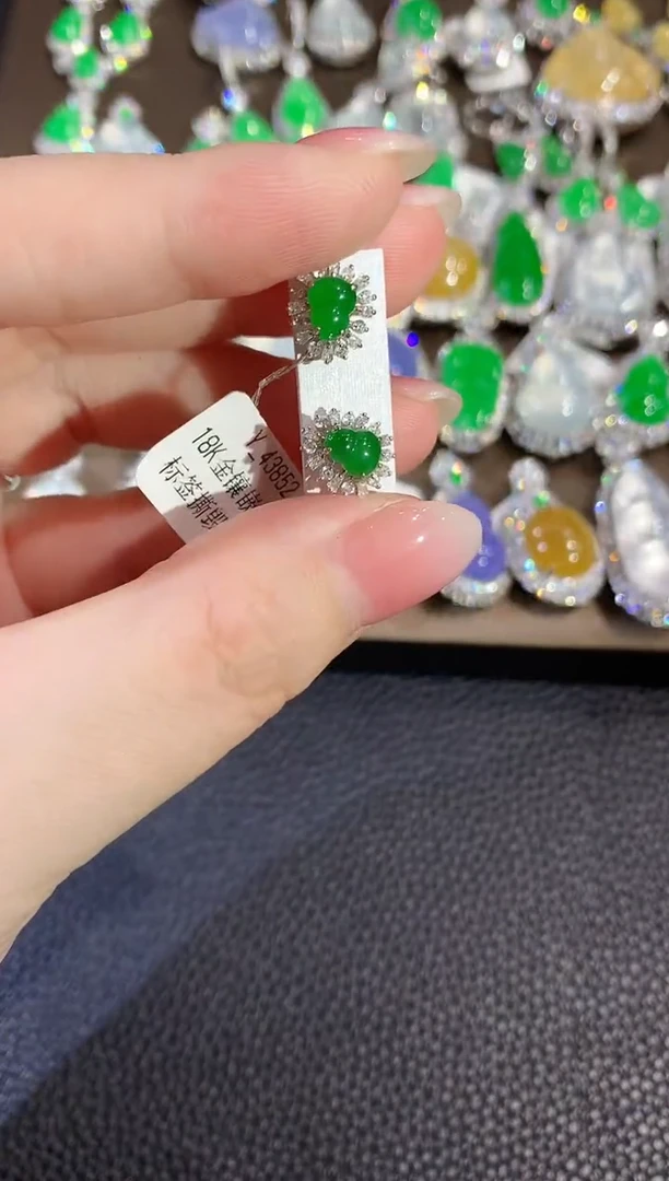 18K金镶嵌翡翠耳饰A27