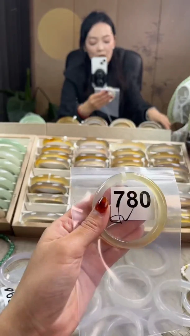 手镯玛瑙/玉髓未镶嵌780