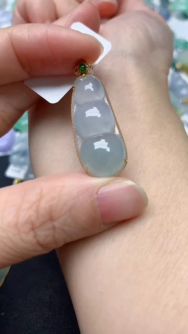 颈饰18K金镶嵌翡翠天然缅甸A货翡翠