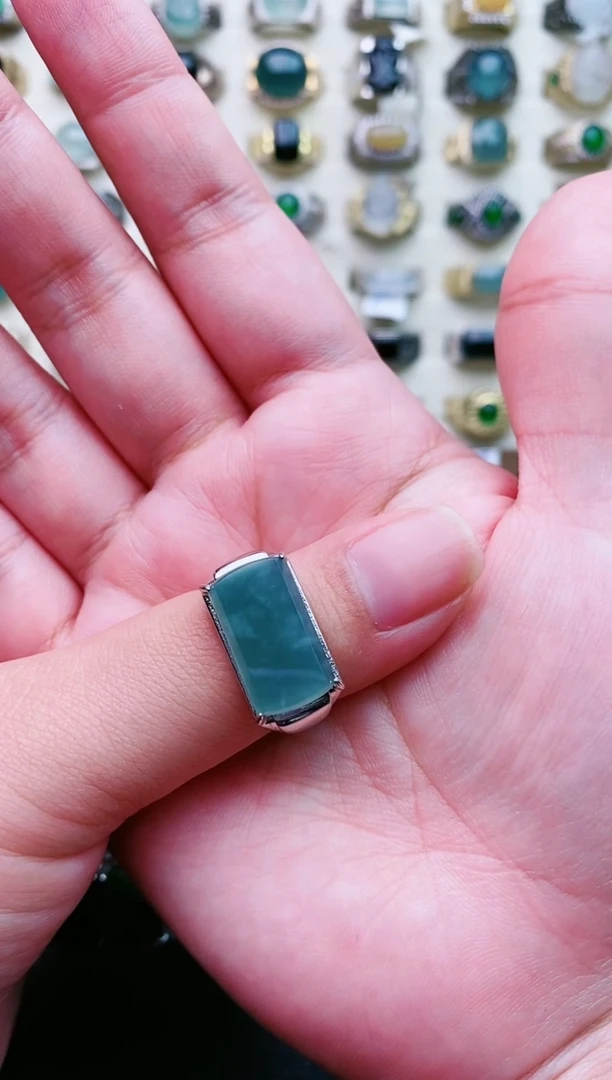 翡翠戒指银S925镶嵌玩*天然翡翠男戒