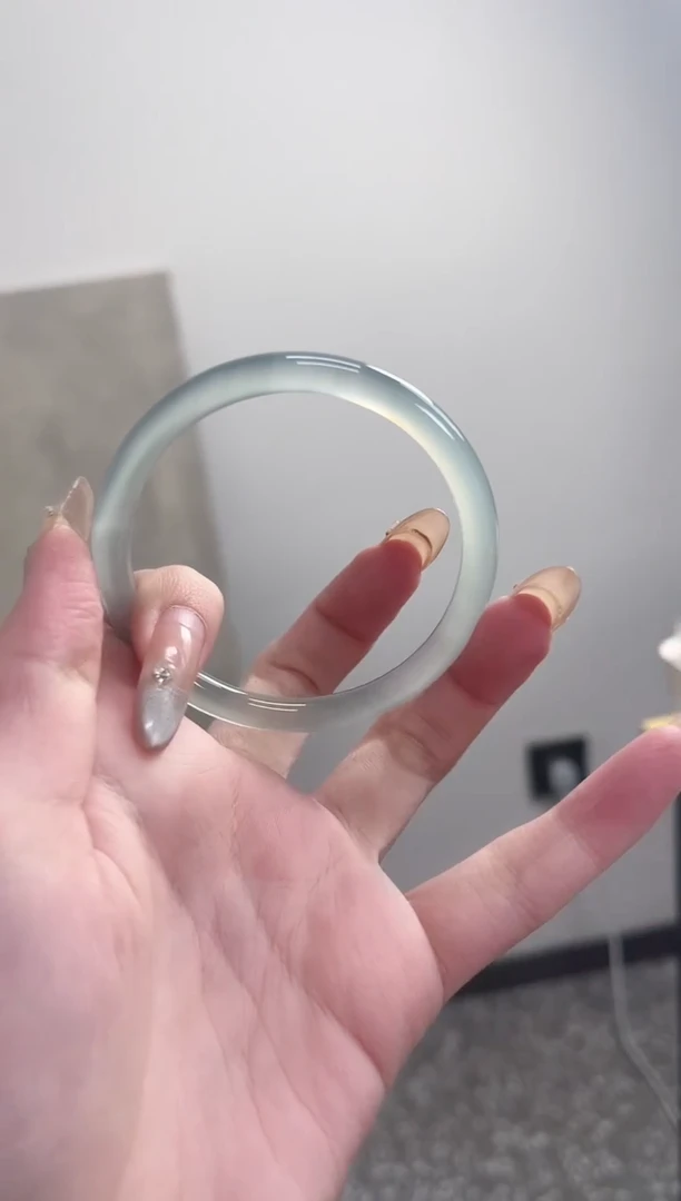 【闪购商品】玛瑙/玉髓手镯未镶嵌55-56圈需要包容