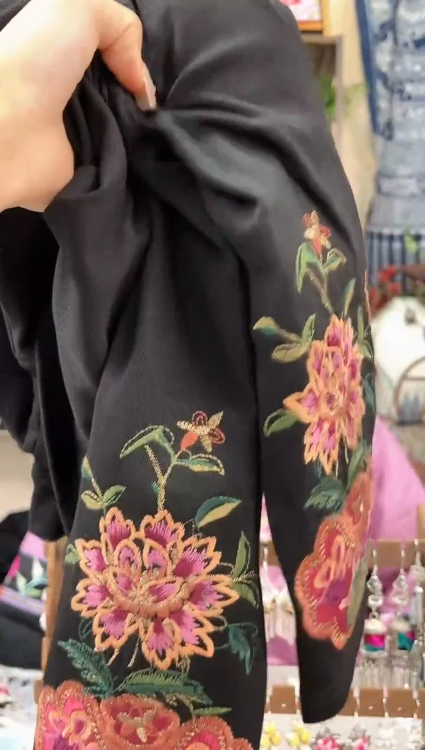 织绣民族风非遗老绣饰品527