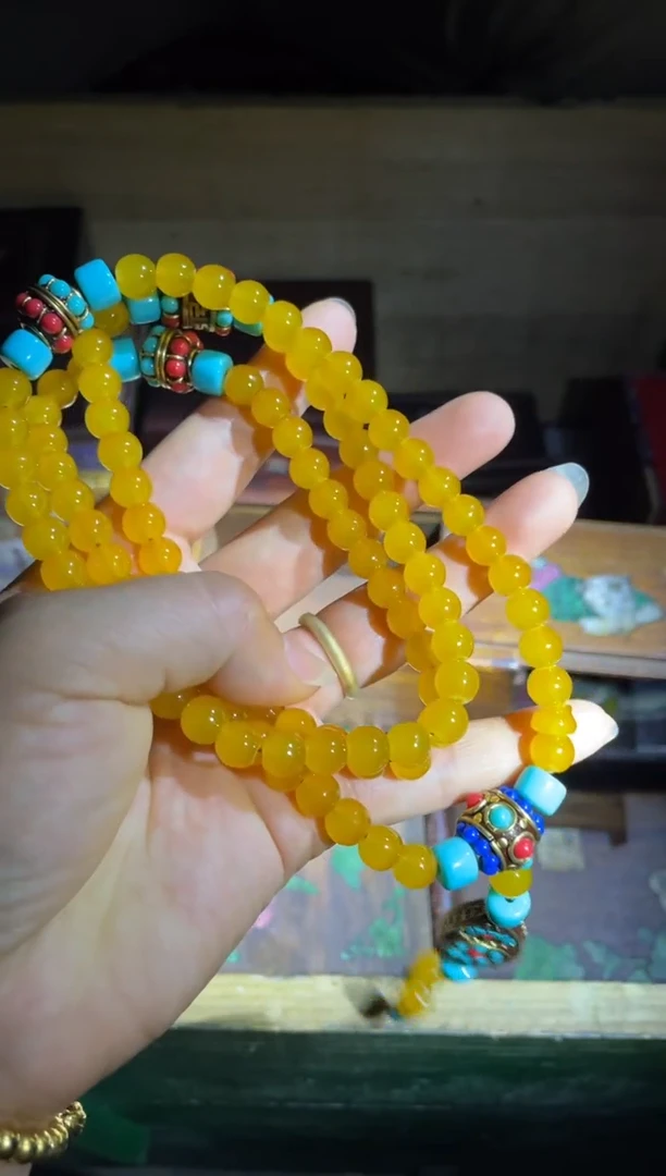 和田玉未镶嵌颈饰黄钰项链1件