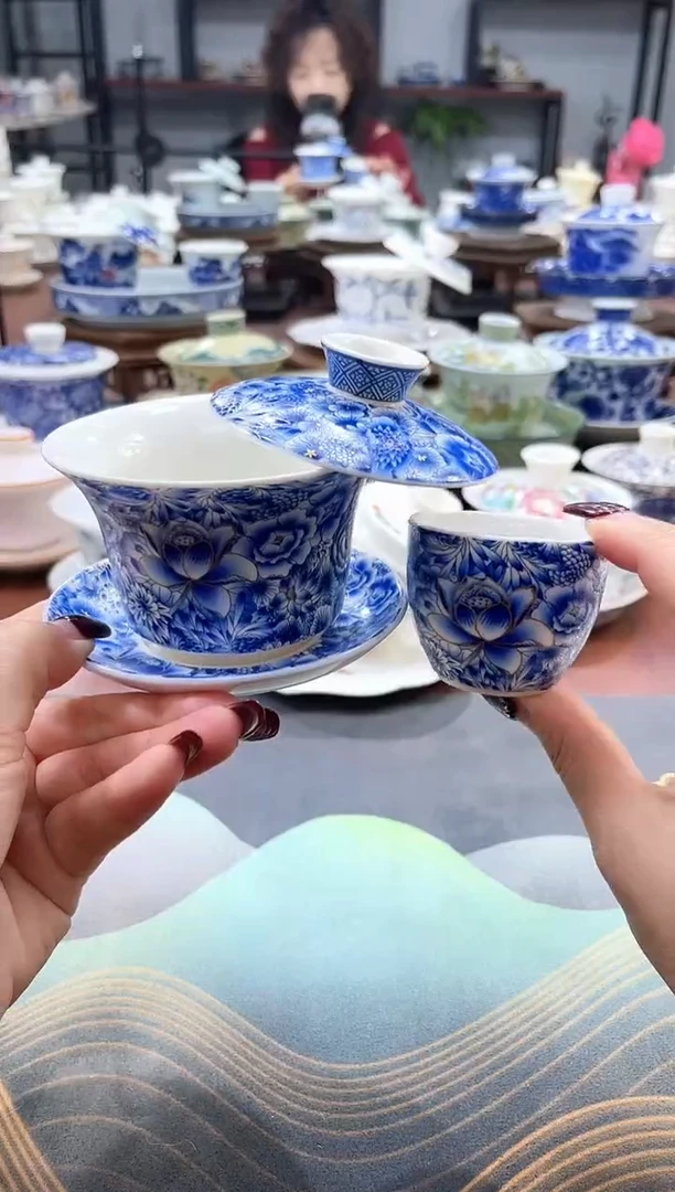 【闪购商品】珐琅彩满彩蓝色盖碗+2杯