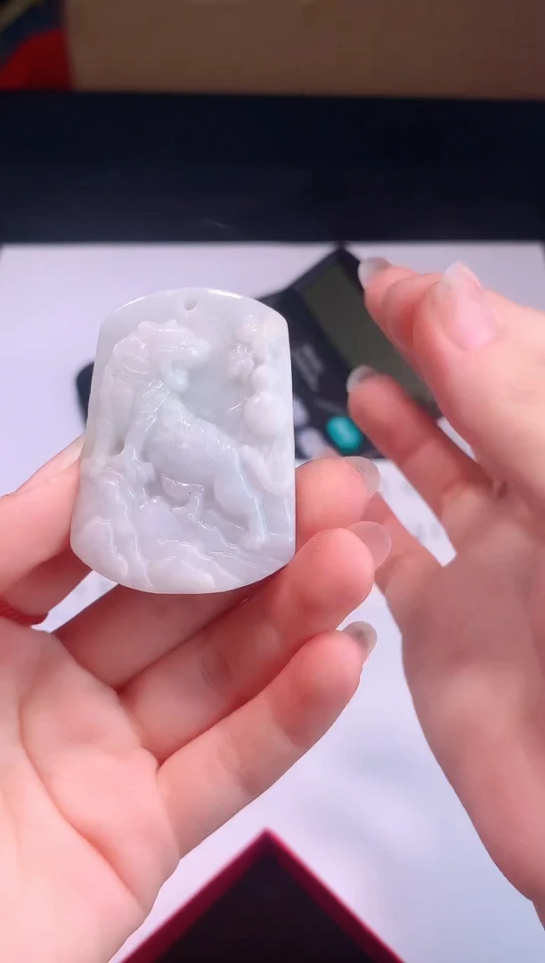 颈饰未镶嵌翡翠0芹0翡翠珠宝484