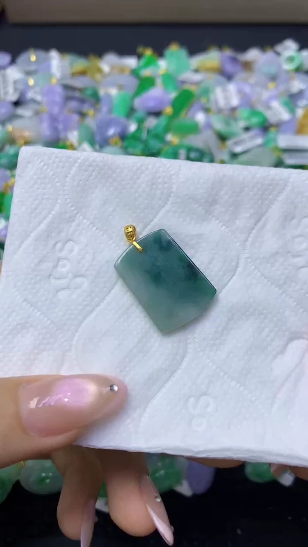 颈饰未镶嵌翡翠天然缅甸翡翠A货