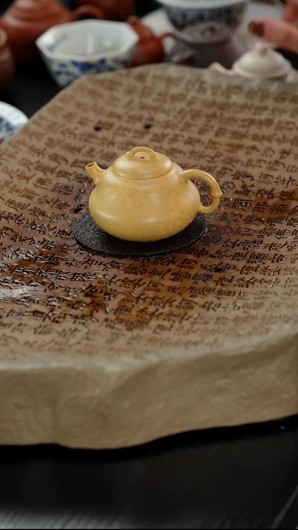 茶壶紫砂黄金段葫芦刻绘