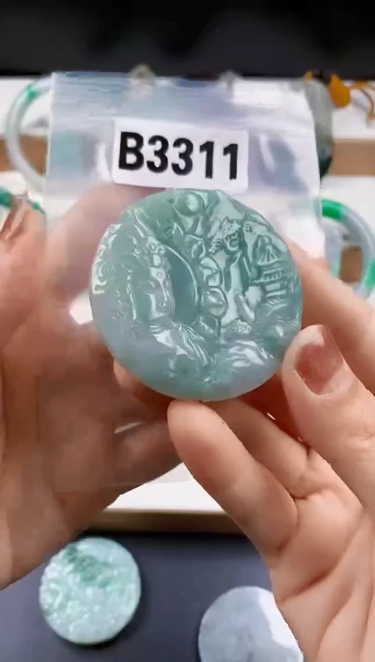颈饰未镶嵌翡翠天然翡翠吊坠挂件