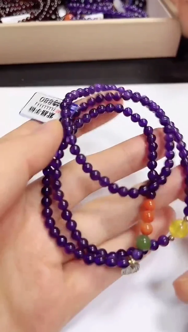 颈饰未镶嵌南红玛瑙手链