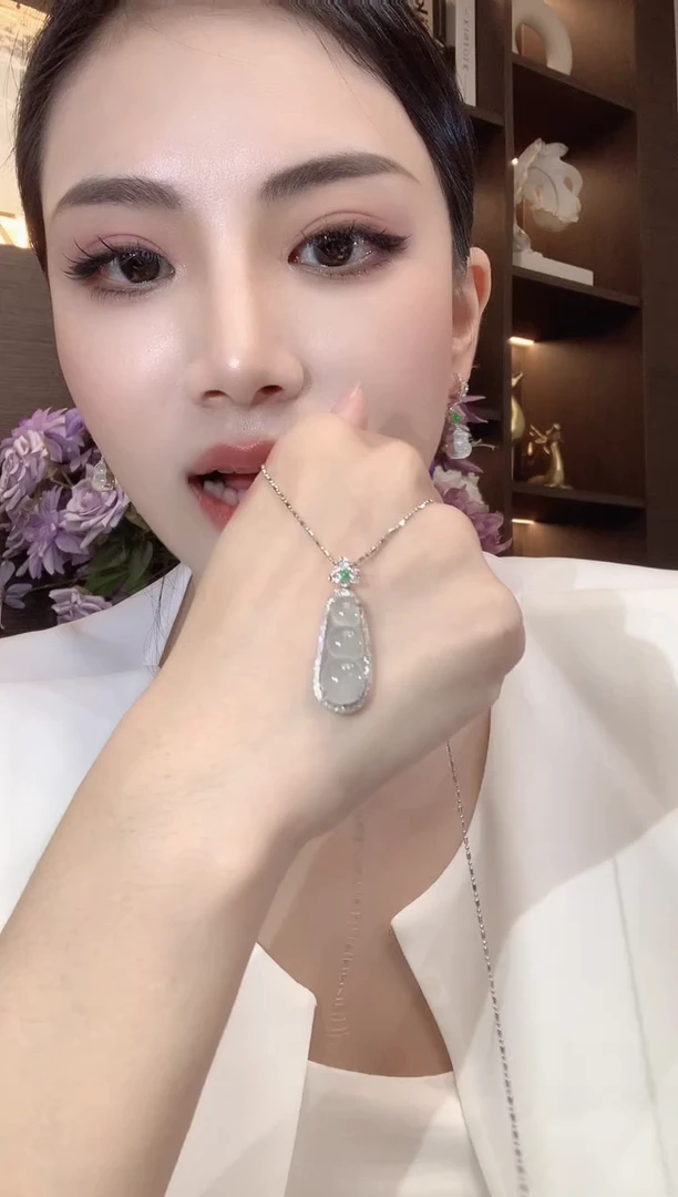 吊坠(不含链)18K金镶嵌翡翠A57