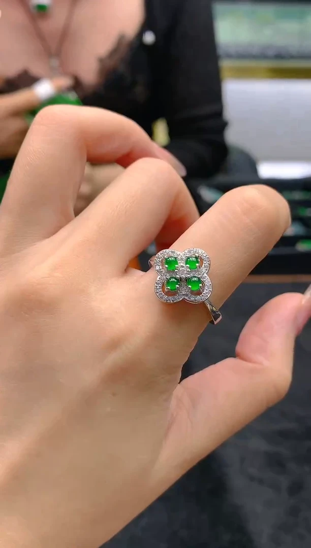 翡翠未镶嵌吊坠(不含链)天然A货翡翠