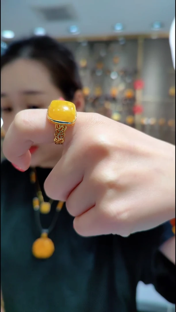 蜜蜡银S925镀金镶嵌珠宝奇石﹣F646蜜蜡戒指