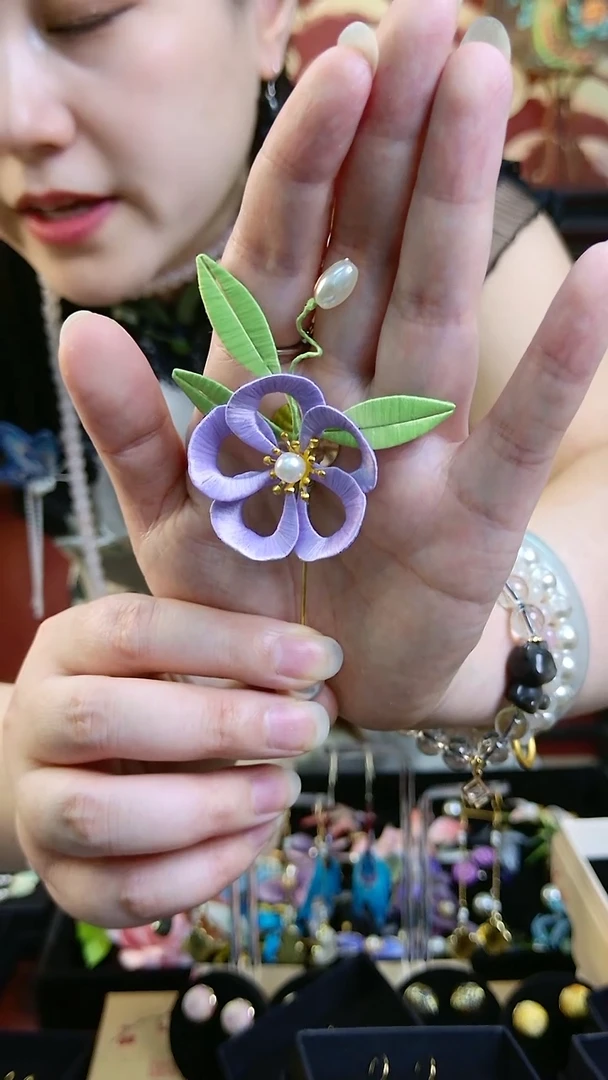 刺绣纯手工非遗绒花