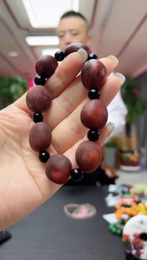 【闪购商品】和田玉手串未镶嵌多样性发货其中发一