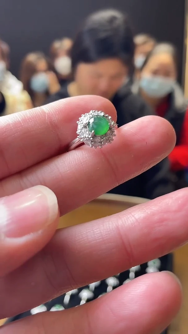 【闪购商品】翡翠颈饰未镶嵌     5