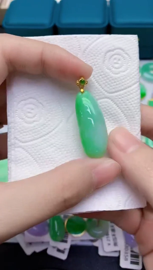 颈饰未镶嵌翡翠天然翡翠缅甸A货