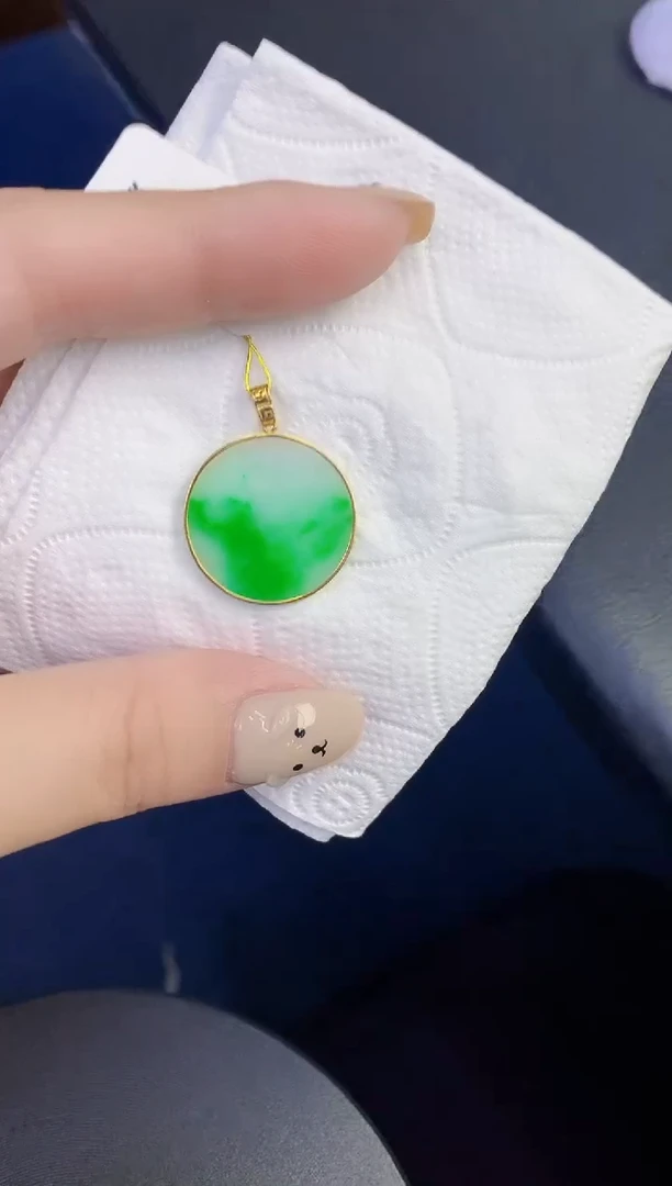 颈饰18K金镶嵌翡翠缅甸天然翡翠A货