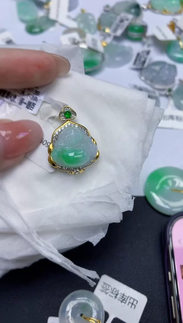 颈饰未镶嵌翡翠天然缅甸翡翠A货多样性发一件