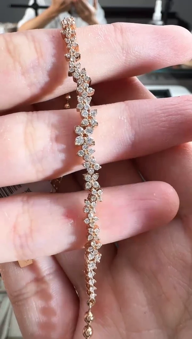 钻石18K金镶嵌手链F**?k枚手链7.23g