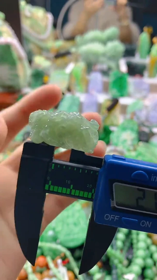 颈饰未镶嵌翡翠天然缅甸a货翡翠21.6