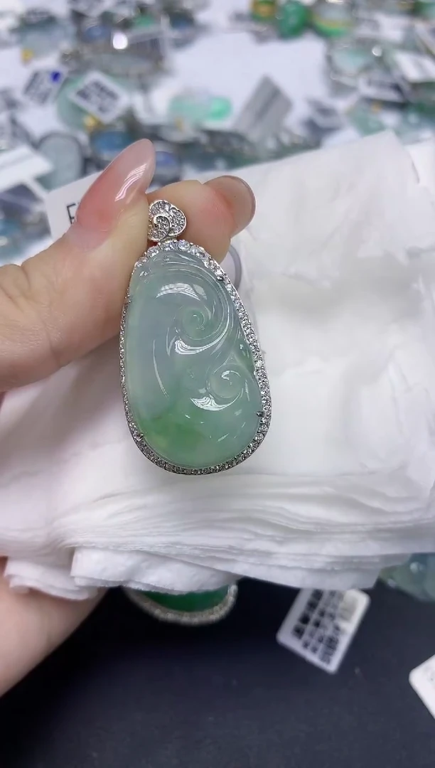 颈饰未镶嵌翡翠天然缅甸翡翠A货百元以上9元证书费自理