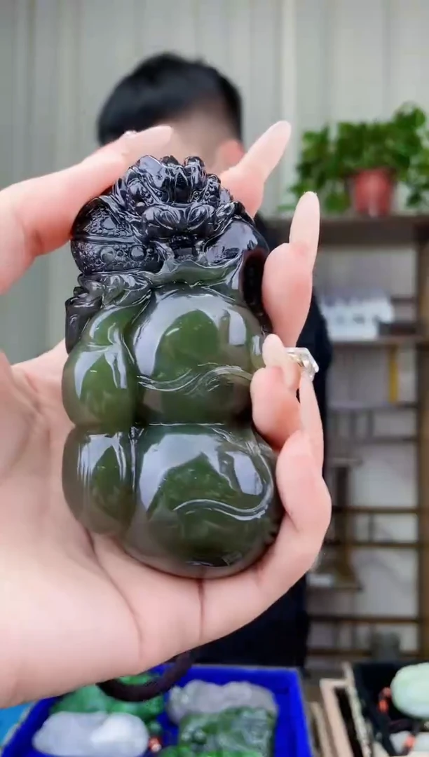 和田玉未镶嵌挂件拍一发一，多样性发货！