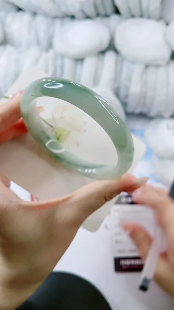 【闪购商品】石英质玉手镯未镶嵌1001567937-64多样性发货