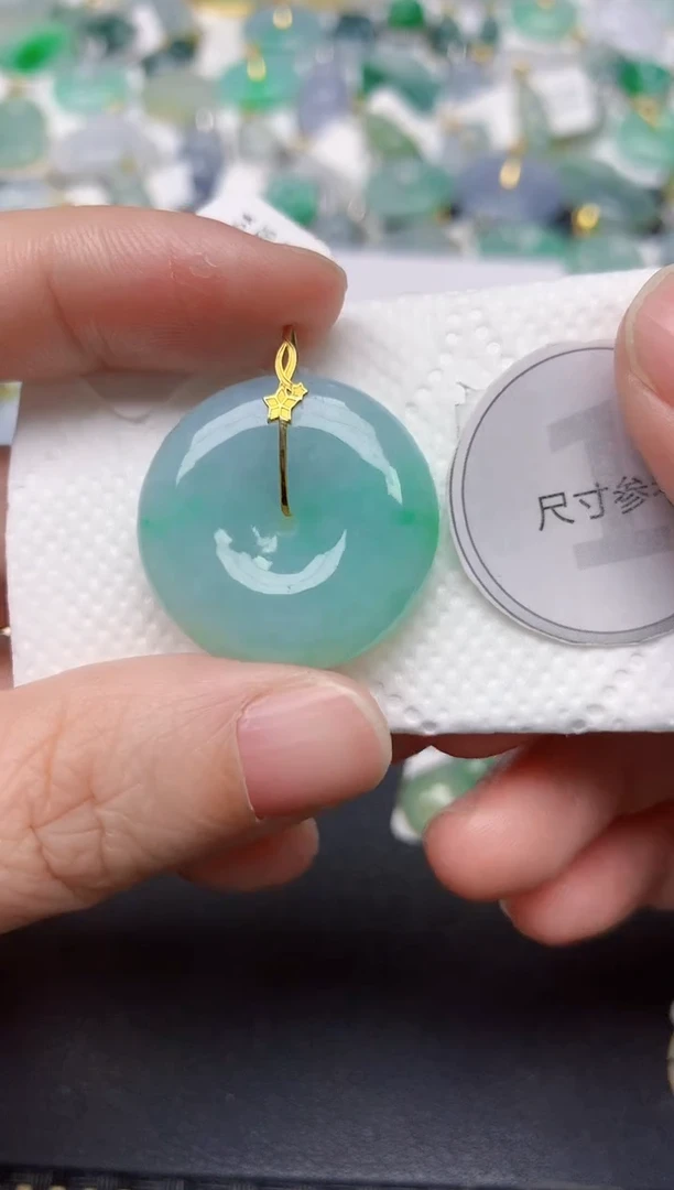 颈饰18K金镶嵌翡翠天然缅甸A货翡翠