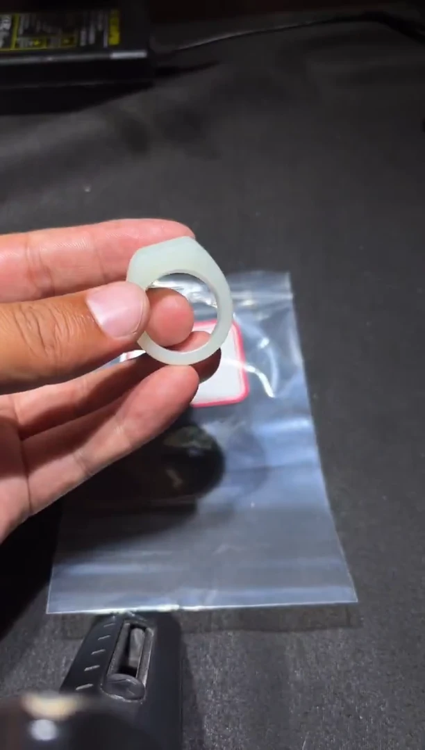 未镶嵌和田玉（糖玉）挂件和田玉