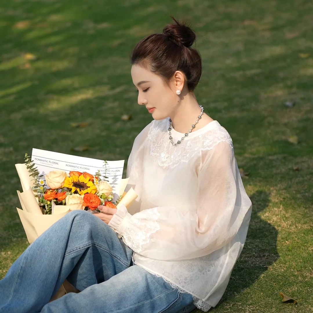 春日蕾丝新中式重工刺绣圆领气质时尚国风上衣衬衫