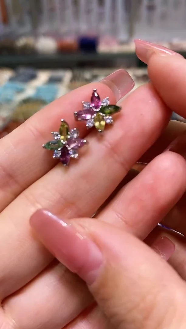 未镶嵌耳饰碧玺多样性发其一