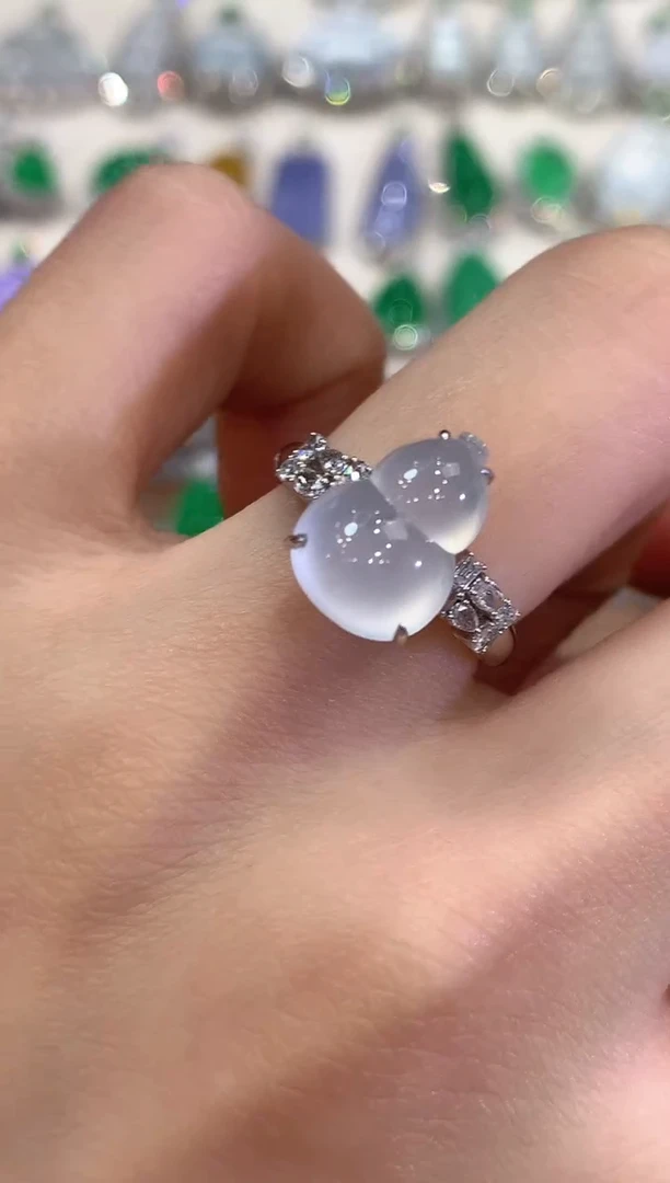 18K金镶嵌戒指翡翠q11