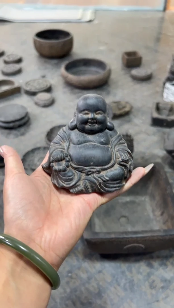 陶土【火山泥】未来佛