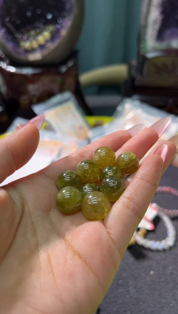 【闪购商品】水晶·未镶嵌117多样性发其一/13+