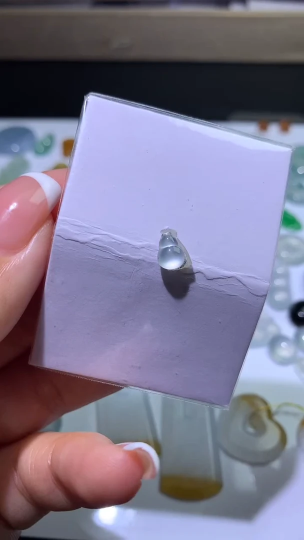 未镶嵌定制翡翠毛货