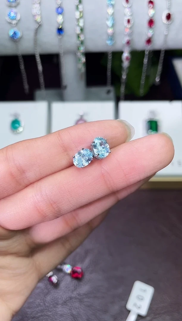 合金合成钻石海蓝耳钉