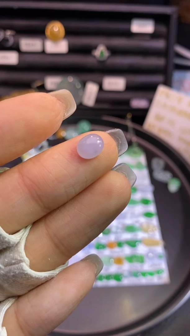 翡翠挂件未镶嵌蛋