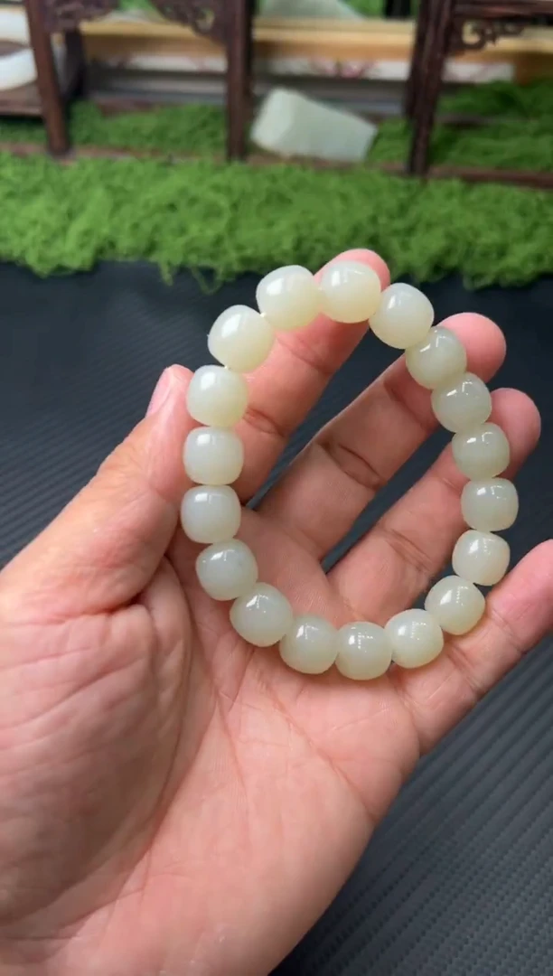 未镶嵌手串和田玉黑山微色差卡12