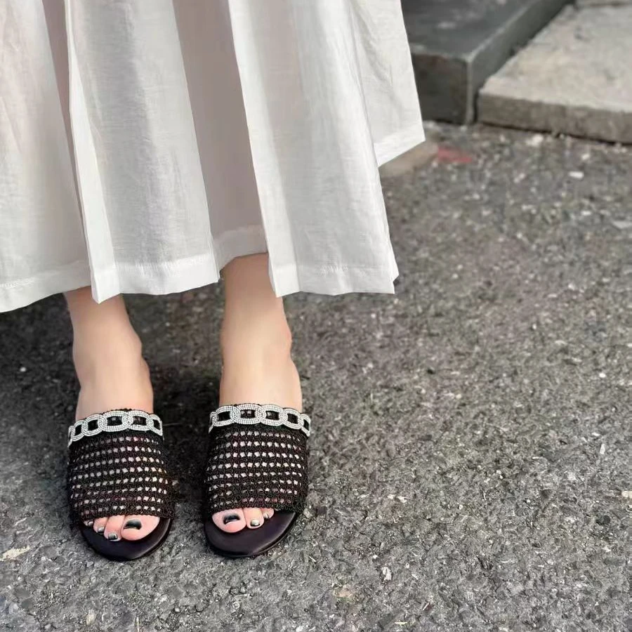 2025欧洲站夏季新款编织重工镶钻法示范小跟女士时尚凉鞋