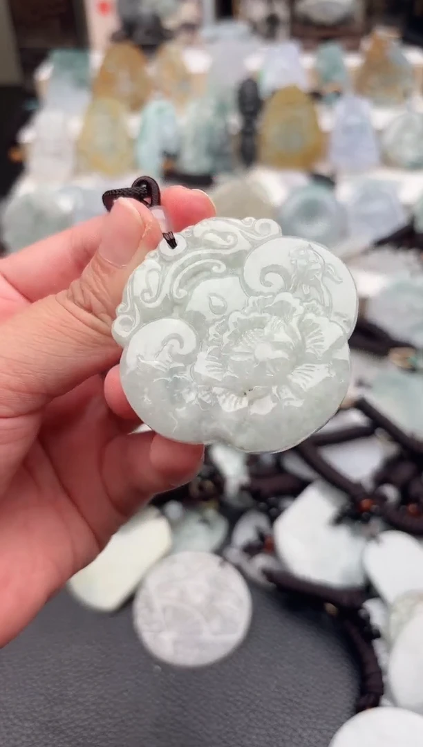 翡翠未镶嵌颈饰天然翡翠吊坠214