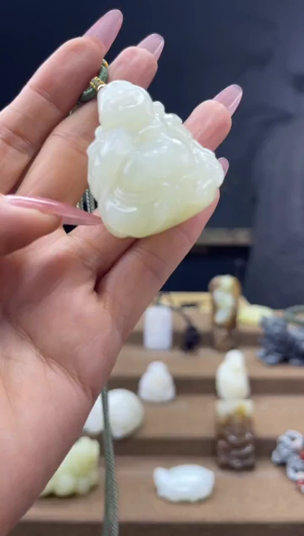 颈饰未镶嵌和田玉1