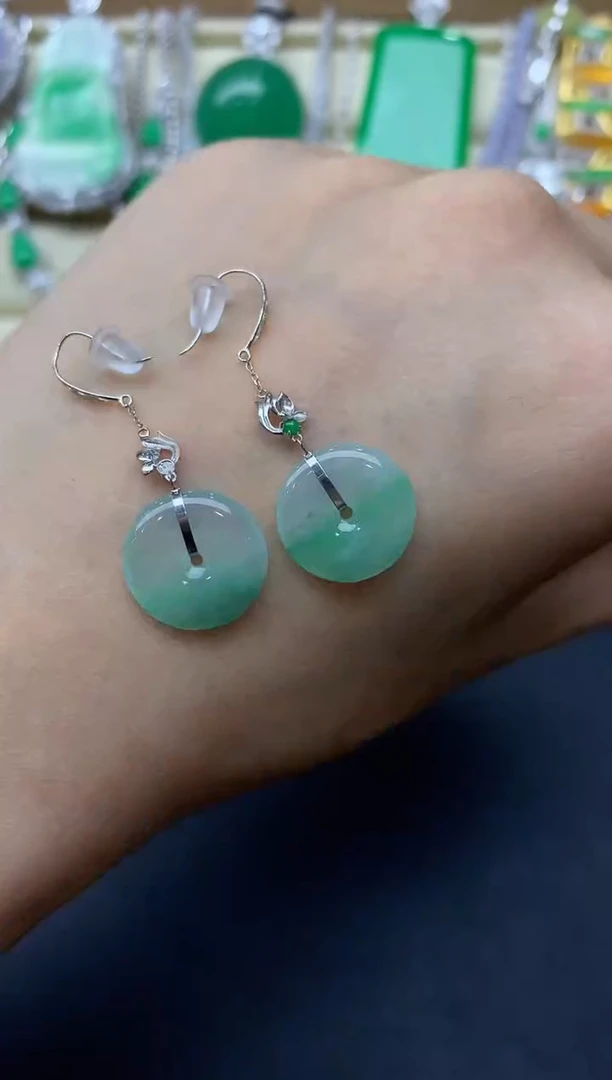 翡翠18K金镶嵌颈饰360-中国好珍宝1