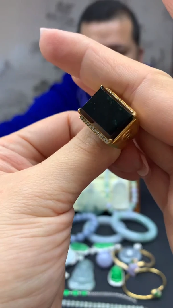 【闪购商品】翡翠戒指18K金镶嵌61-天然翡翠