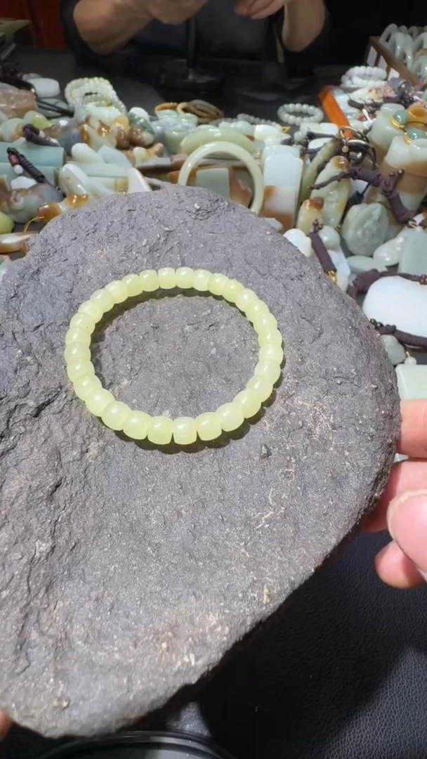 未镶嵌手链和田玉美*手串